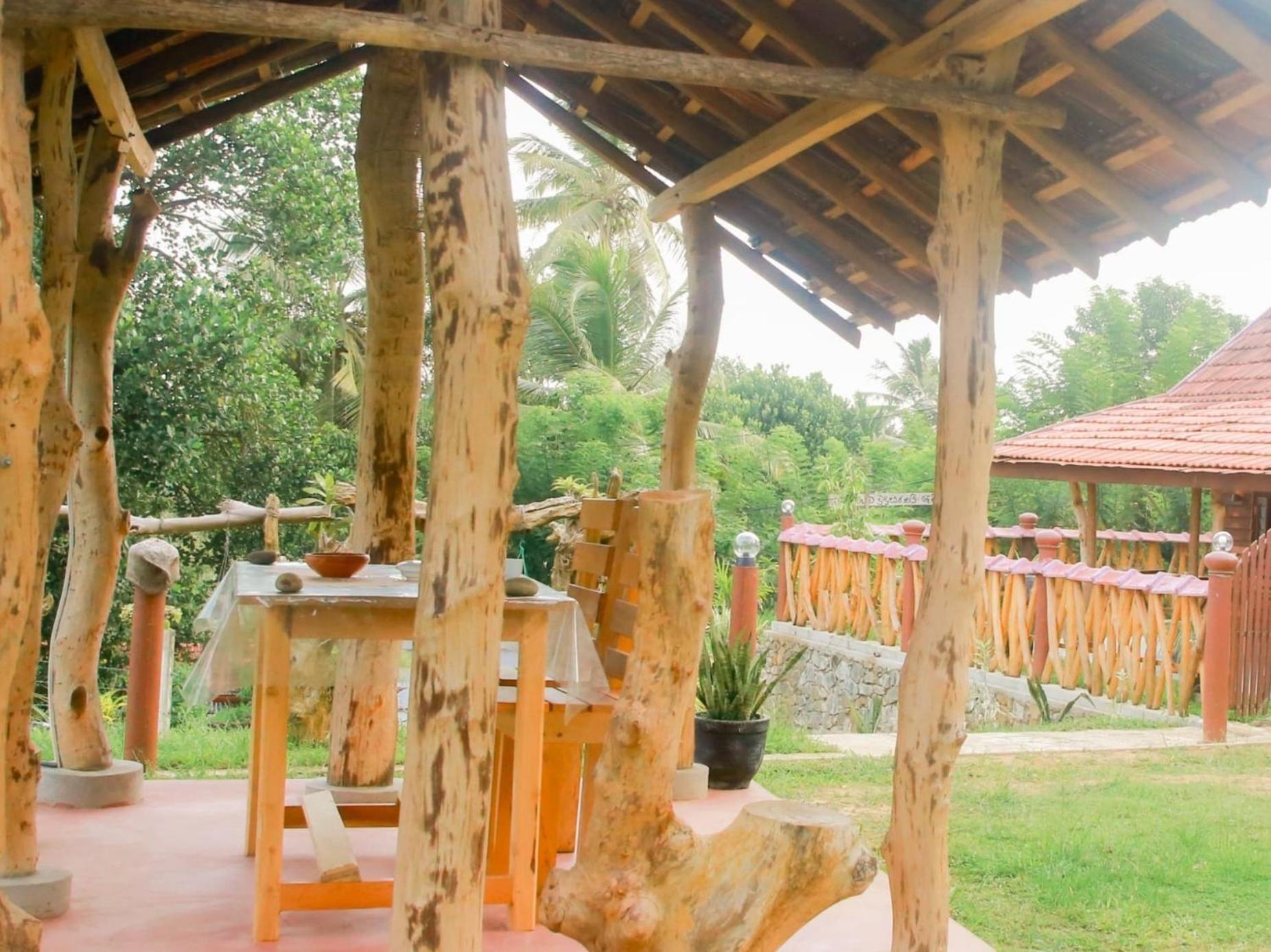 Вілла Blue Ocean Tree House Hiriketiya Діквелла Екстер'єр фото